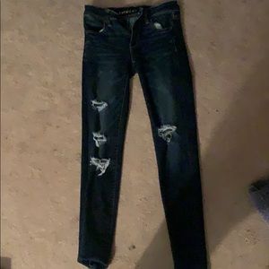 ripped american eagle skinny jeans